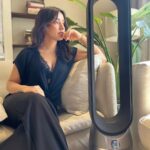 Neha Sharma Instagram - Coolest new edition to my living room.Here’s to a healthier environment thanx to @dyson_india #dysonindia #properpurifucation #airpurifier
