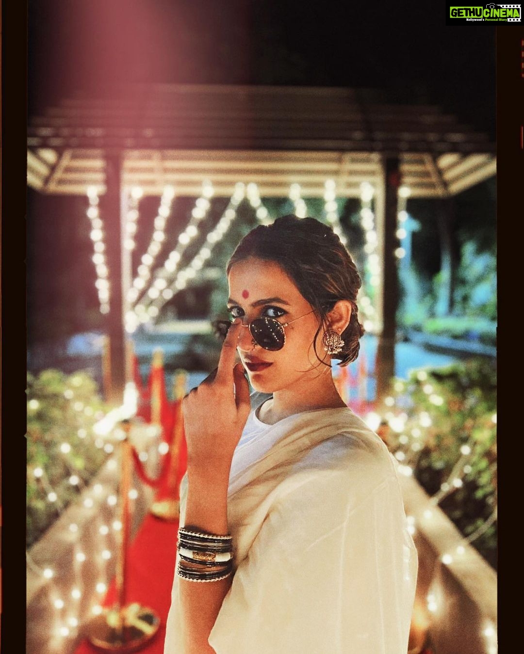 Niharika Konidela Instagram - Channelling Gangu ❤️🔥 And if you don’t know already, I LOVE costumes parties. 😬 P.s. please ignore the monkeys behind me in the last video 🤦🏽♀️ . Hair by- @ravi_pasupuleti