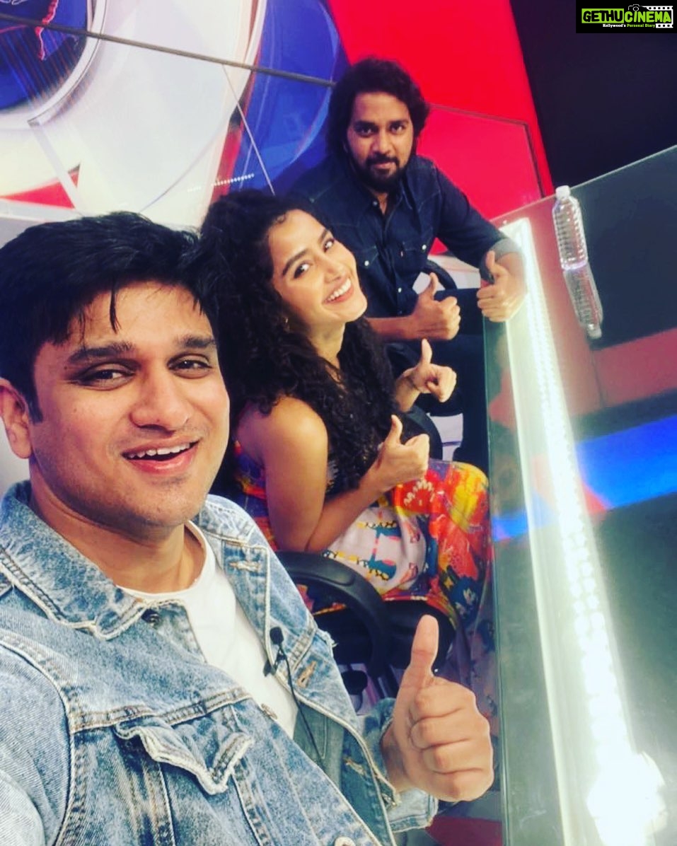 Nikhil Siddhartha Instagram - Tv9 right now … call in guys… let’s talk about BLOCKBUSTER #Karthikeya2