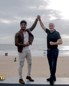 Nikhil Siddhartha Instagram - Success meet in Mumbai celebrating #Karthikeya2hindi was soo much fun 🔥🔥🔥 thanks to the Hindi Media for such a warm welcome and @AnupamPKher ji for the Awesome interaction and Spontaneity 🙏🏽👻💥 @AbhishekOfficl @vishwaprasadtg @anupampkher