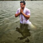 Nikhil Siddhartha Instagram - He is With Mother Nature 🙏🏽 #ShyamSiddhartha Om Shanti Krishna River Gadwal