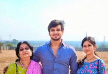 Nikhil Siddhartha Instagram - Happy Women's day... With The two important Women in my Life ☺ Mom & @pallavi.varma #womensday #happywomensday