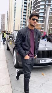 Nikhil Siddhartha Instagram - That Smile driving this Baby puts on ur face 🙂🙃 #rollsroyce #rollsroyceghost
