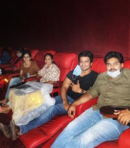 Nikhil Siddhartha Instagram - Felt Great to be back watching a Movie in the Theatre with Friends #vakeelsaab Enjoyed a Lot.. especially the SuperWoman Inspector Scene 😀 @pallavi.varma @naveen_priyatham @dolikareddy_bobba
