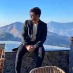 Nikhil Siddhartha Instagram - New Beginnings 2021 🤩 #happynewyear #happiness Taj Theog Resort & Spa, Shimla