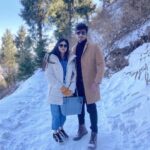 Nikhil Siddhartha Instagram – Have a Happy nd Safe New Years Eve🥳
See u all in 2021 🤗 
#snowynewyears ❄️ #snowytrails 
@pallavi.varma Kufri – Shimla india