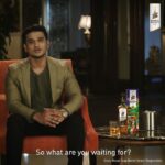 Nikhil Siddhartha Instagram – There is nothing that fascinates me more than a great story and its the story of great taste you will see unfold with this all new Limited-Edition pack of Royal Stag Barrel Select , so here’s raising a toast to this festive season with #RoyalStagBarrelSelect #GreatTasteMatters #LimitedEditionPack
#Sponsored @royalstagbarrelselectwhiskyin