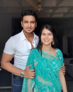 Nikhil Siddhartha Instagram - Wishing You & Your Family a Happy Dussera 😇🙏🏼 from @pallavi.varma nd Me.