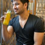 Nikhil Siddhartha Instagram - Healthy Sunday Mornings- Eat Ur Veggies & Drink Those Fruit Juices 😃