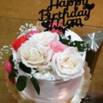 Nikhil Siddhartha Instagram - Happy Birthday Mummy... ♥️ u Thanks to @urbaneateryhyd @shilpareddy094 for this Heavenly Yummy Cake 👍🏼🎂😍