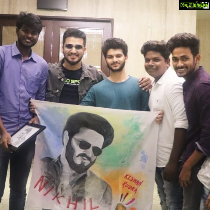 Nikhil Siddhartha Instagram - Vignan College of Engineering Vizag showered sooo much Love when i was there... Thanks buddies for the crazy welcome... especially these two @rk_adapa1027 @kishan.ganesh1@gmail.com who made these Wonderful pieces for me... HUGSS🤗 ♥️