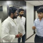 Nikhil Siddhartha Instagram - "Prathi artist na family" ani kalisinapudu chepparu Pawan Kalyan garu.Alanti family member ki support chesthu,tana party Candidate JD Lakshminarayna gari tho kalisi Spoke bout his Poll Promise Affidavit & gave my wishes. 1st of its kind document which creates accountability 4 Politicians.. Met several Janasainiks yesterday nd also met this Young MLA candidate sandeep in vizag who comes from a Humble background. Bare minimum almost 0 dabbulatho Contest chestunnaru. Dabbulu leni Samanyulu kuda MLA o leka MP avvochu ane Hope inkaa undi. 👏🏼👏🏼 thanks #PowerStar #JaiHind