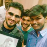 Nikhil Siddhartha Instagram - Vignan College of Engineering Vizag showered sooo much Love when i was there... Thanks buddies for the crazy welcome... especially these two @rk_adapa1027 @kishan.ganesh1@gmail.com who made these Wonderful pieces for me... HUGSS🤗 ♥️