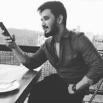 Nikhil Siddhartha Instagram - Mssging manager Raja Garu- Health back to form... Let's Start shoot sir... 😁