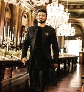 Nikhil Siddhartha Instagram - Walking at the Falaknuma Palace 👉 Teach For Change . Educate a Kid... The satisfaction that will give u is Immense...