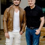 Nikhil Siddhartha Instagram - Success meet in Mumbai celebrating #Karthikeya2hindi was soo much fun 🔥🔥🔥 thanks to the Hindi Media for such a warm welcome and @AnupamPKher ji for the Awesome interaction and Spontaneity 🙏🏽👻💥 @AbhishekOfficl @vishwaprasadtg @anupampkher