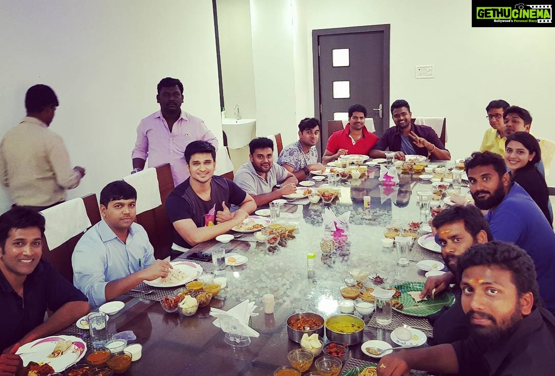 Nikhil Siddhartha Instagram - The Vice Chairman of Aditya College group @satishreddy_n treated the entire KIRRAK PARTY gang for a sumptuous Godavari style lunch today πππππ Shooting major portions of the movie here... thanks for the hospitality Satish Garu and Sesha Reddy garuπ @simran_pareenja_