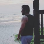 Nikhil Siddhartha Instagram - Beach Sunset Vibes🏄‍♂️