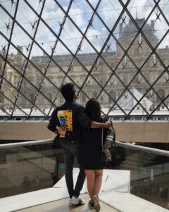 Nikki Galrani Instagram - Being Touristy 🖤