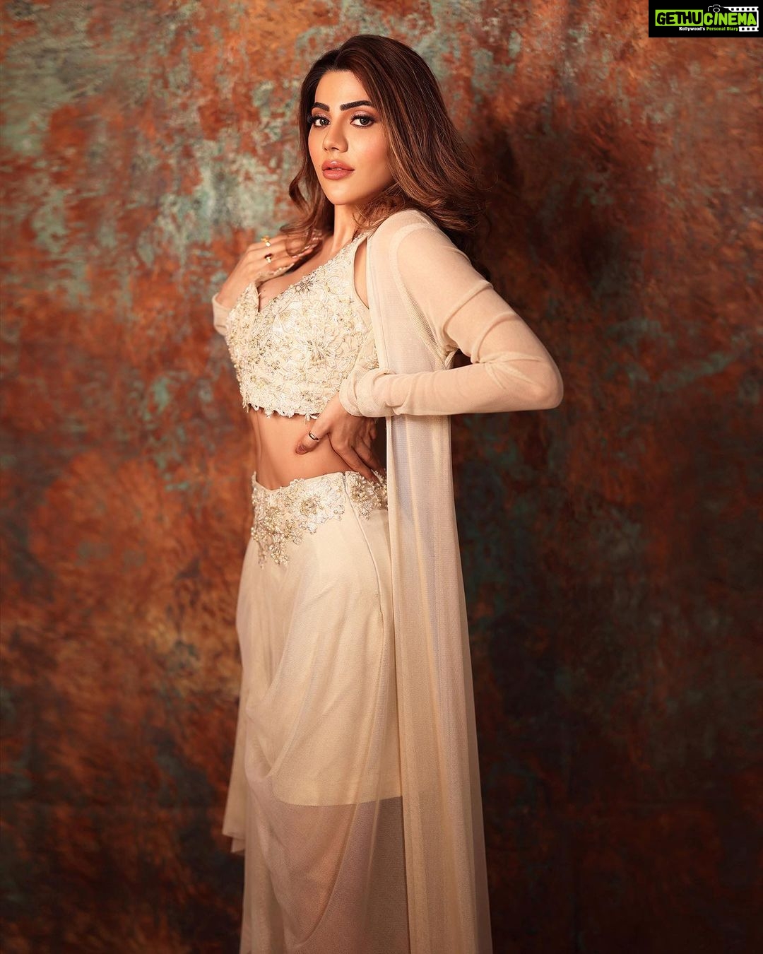 Nikki Tamboli Instagram - Fashion varies, but style sustains🌟 . . . . . . . . . . . . . . . Outfit: @azulibynikki Styled by: @shru_birla H&M: @dimplebrahmbhatt_ @sabahairstylist