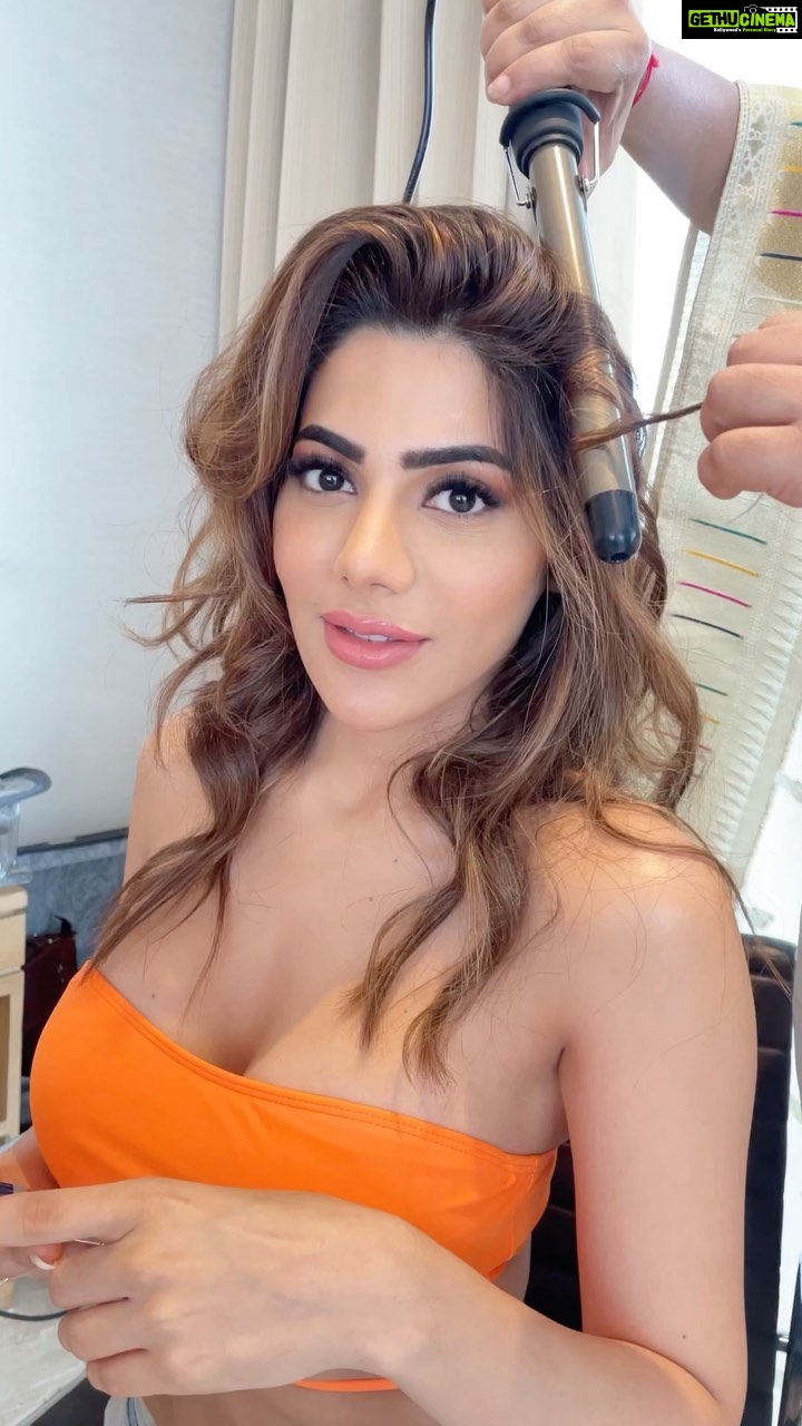 Nikki Tamboli Instagram - I'M READY FOR THE WEEKEND π . . . . . . . . . . . . . . . . . . #nofilter #reels #reelsinstagram #reelitfeelit #reelkarofeelkaro #reel #glam #friday #weekend #messyhair #dolledup #nikkitamboli π₯π₯