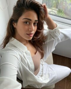 Nivetha Pethuraj Instagram - 🤍