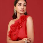 Nivetha Pethuraj Instagram – Stylist @dilesha_shafa 
Designer @divyajain_studio 
Jewellery @houseofqc 
Photographer @pranav.foto