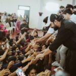 Nivin Pauly Instagram - Electrifying vibe at the Providence College, Kozhikode. Thank you 😊❤️ #SaturdayNight 🤘🏼😎🤩🎭