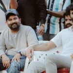 Nivin Pauly Instagram - Stanley and his friends had a fabulous time with the youngsters of Farook College, Calicut. 😎🎭🤳🏼 #SaturdayNight #CollegeDaysAreHereAgain #BackToCollege