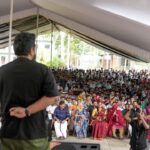 Nivin Pauly Instagram - കിറുക്കനും കൂട്ടുക്കാരും മലപ്പുറത്തെതിയപ്പോൾ! 🤘🏼🎭 Team #SaturdayNight had a great time with the children of Gems School. #RelivingChildhood #SchoolLife #SchoolDays Malappuram