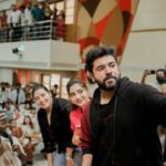Nivin Pauly Instagram - Team #SaturdayNight @ Rajagiri College, Ernakulam😎📻🎉 @grace_antonyy @_saniya_iyappan_ @malavika_sreenath @Ajuvarghese @siju_wilson @saijukurup @RosshanAndrrews @ajithvinakafilms