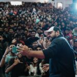 Nivin Pauly Instagram - What a dynamic crowd at the SN College, Kannur! We had a wonderful time. 🥳🎤 #SaturdayNight 🤘🏼😎🤩🎭