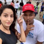 Nora Fatehi Instagram - #mahimbeachcleanup brought to you by @pragyadav and all these amazing people who came out to volunteer yesterday! Shotout to @mtownbreakers for the lovely rap and dance what a fun way to end the day 🏝🙏🏽😍🙌🏽