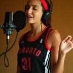 Nora Fatehi Instagram - Back in the studio 😎 Cooking up something hot for you guys 🔥 stay tuned... also im repping my toronto raptors jersey showing love to the Raptors!They killing it this season🏀🇨🇦#wethenorth #toronto #shoutout #hometown