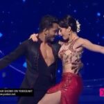 Nora Fatehi Instagram - This dance piece forever changed me as a performer! It taught me resilience body control, patience grace and how to give a performance under extreme pressure! I learnt a new dance style, tango,under 24 hours! I got to mix both indian and latino art in one dance performance! I loved everything about this performance! I was lucky enough to have this experience with @cornelr2090 ! This changed me forever! Happy international dance day everyone ! I wanted to share this throwback with all of you! ❤️🥰🙏🏽 #internationaldanceday #dance #danceforlife #dancelove