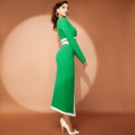 Nora Fatehi Instagram - 🍏 🍏 Outfit by : @davidkomalondon Rings by : @kushalsfashionjewellery Styled by : @manekaharisinghani Makeup by : @reshmaamerchant Hair by : @amitthakur_hair Shot by : @priyankknandwana @colorstv #dancedeewanejuniors #dancewithnora