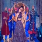 Nora Fatehi Instagram - Arabic dilbar with @fnaire_official for the annual Caftan 2019 show wearing @shantanunikhil It was a lovely experience thank you for showing me so much love and respect! thank you for having me @2mtv @kbazid @zinebtaimouri femmesdumaroc_officiel ❤️❤️🔥🇲🇦🇮🇳 @marcepedrozo @tizafmohcine @mennani_khalifa @achrafaarab1 @bassimbendell @amine_el_hannaoui Morocco