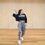 Nora Fatehi Instagram – Bravo @kidzboptwinkle amazing dance to #arabicdilbar you are so talented! ❤️💥🇲🇦🇮🇳
@fnaire_official @caesar2373 @tseries.official @boscomartis @abderrafia_elabdioui 
@amine_el_hannaoui @bassimbendell @bling_entertainment ————————————
#norafatehi #international #entertainment #music #musicvideo #arabic #india #morocco #mood #dance #talent #children