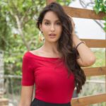 Nora Fatehi Instagram - Dilbar Dilbar ❤️😍💝 I love you guys thank you for supporting and loving Dilbar ! Keep watching Dilbar 😘 ————————————— 📷 @anups_ Hair Mua @zoya. Styled by @megstier Top by @topknotcloset #norafatehi #new #dilbar #bollywood #entertainment #music #dance #india #morocco #mumbai #love #art #picoftheday