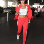 Nora Fatehi Instagram – Kala chashma 😎😉🙃
—�—�—�—�—�—�—�—�—�—�
Outfit @adidas @adidasoriginals 
Photo courtesy @nevantamedia nevantamedia 
#norafatehi #onthego #sporty #fashion #new #mumbai #india #morocco #love #spotted #red #kalachashma #mood #adidas #slay