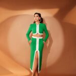 Nora Fatehi Instagram - 🍏 🍏 Outfit by : @davidkomalondon Rings by : @kushalsfashionjewellery Styled by : @manekaharisinghani Makeup by : @reshmaamerchant Hair by : @amitthakur_hair Shot by : @priyankknandwana @colorstv #dancedeewanejuniors #dancewithnora