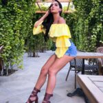 Nora Fatehi Instagram – Yellow is hands down my color this year 🐥😍 what’s your favourite colour? 
#mood #norafatehi #photooftheday #new #love