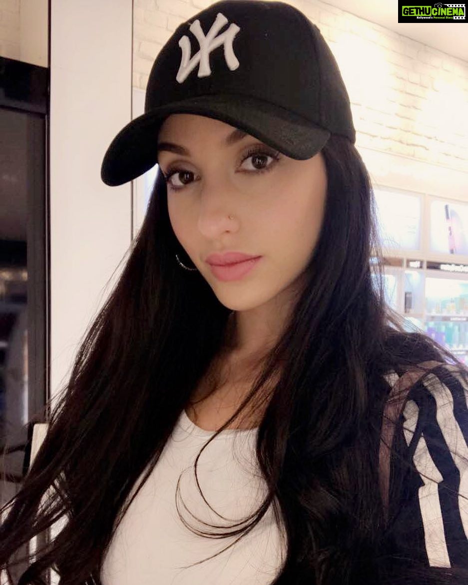 Nora Fatehi Instagram - YASSS πππΌππΌππΌππΌ On point ..... #selfie #norafatehi #globalcitizen #unforgettable #fresh #fashion