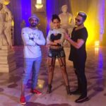 Nora Fatehi Instagram - Daaamnn Son 😎😎 Too much Swag!!! 🔥🔥🔥@remodsouza @raftaarmusic Behind the scenes of #babymarvakemaanegi #BMM #musicvideo #new #newage #dance #style #boss #dancehall #india #masters #remodesouza #norafatehi #BTS #lit #swag