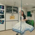 Nora Fatehi Instagram - Okay guys!! This is my 8th kathak class ...i need alotttttttt of work but wanted to share the progress with everyone 🙈🙈🙈 as i get better in the coming months ill share the progress with you guys 😍😘(excuse my over focused facial expressions ) #practice #class #dance #kathak #newbie #learning #norafatehi #india #student