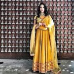 Nora Fatehi Instagram - Long live the traditional look! #Repost @jjvalaya with @repostapp ・・・ The hues of a Valaya summer; Now in store! Our celebration of India ... The new tradition! Call us at +91.98102.00067 for details or write to us at contact@valaya.com #indiancouture #royalnomad #embroidery #valaya #jjvalaya #couture #style #highfashion #heritage #handmade #decadent #regal #indiamodern #glamour #valayacouture #royal #theworldofvalaya #embroidery #fashion #indianfashion #opulence #theranasofkachch #luxury @norafatehi . Make-up by @ananya.mua . @makeupbysakshisuneja Jewellery by @amarisjewelsbyprernarajpal