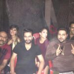 Nora Fatehi Instagram - Swipe left➡➡➡➡➡➡ Check out behind the scenes of #popthebottle with @PulkitSamrat @remodsouza @badboyshah @AkasaSing @VishalDadlani1