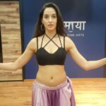 Nora Fatehi Instagram - Its been awhile..love getting back to practice... This time Ude Dil Befikre meets bellydance 😉💃 @ranveersingh Studio @vismaya_centreforfinearts #norafatehi #bollywood #bellydance #dance #different #concept #india #mumbai #morocco #toronto #dubai #dance #practice #dancestudio #love #art #music #udedilbefikre #befikre #ranveersingh #shakeit #shimmies #nofilter #isolations #body #fitness #exotic #befikre #raqssharqi