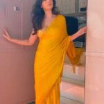 Nora Fatehi Instagram - 🌼💛