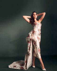 Nora Fatehi Instagram - 🌺🌺 Outfit by : @marchesafashion Jewellery by : @asmotiwala Styled by : @manekaharisinghani Makeup by : @reshmaamerchant Hair by : @marcepedrozo Shot by : @tejasnerurkarr